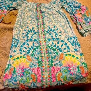 Women Lily Pulitzer dress medium like new condition.